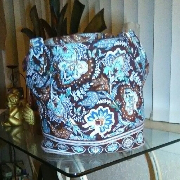 Vera Bradley Tote - Picture 2 of 5